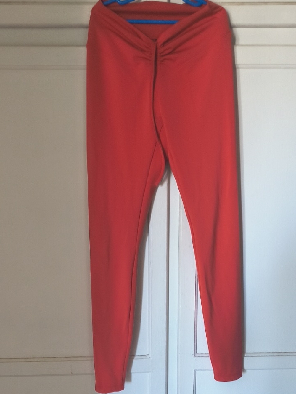 PINK Victoria's Secret Bright Red Twist-Waist Leggings